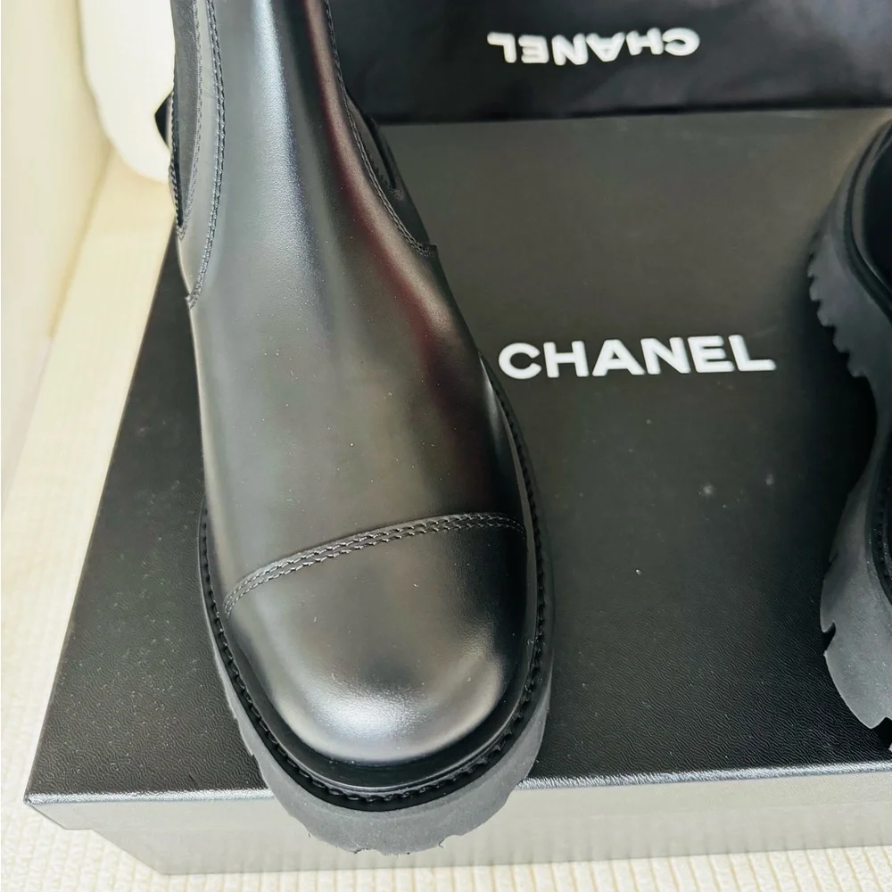 CHANEL Black Leather Chelsea Boots brand new in box with dust bags size 6